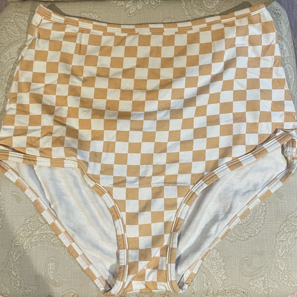 ARQ checkered high waisted undies and tank top - size large